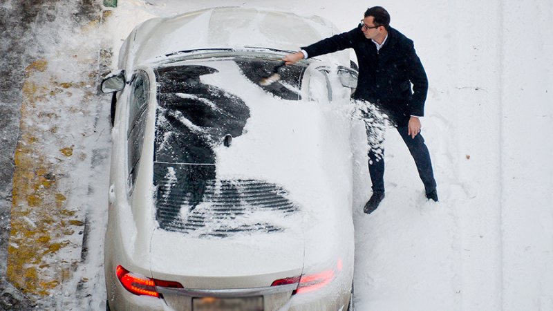 «Автодор» рассказал об опасности снега на крыше автомобиля