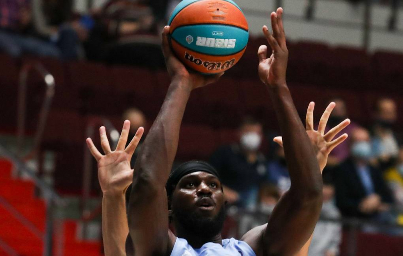 Баскетболисты "Зенита" одержали третью победу подряд в Евролиге

