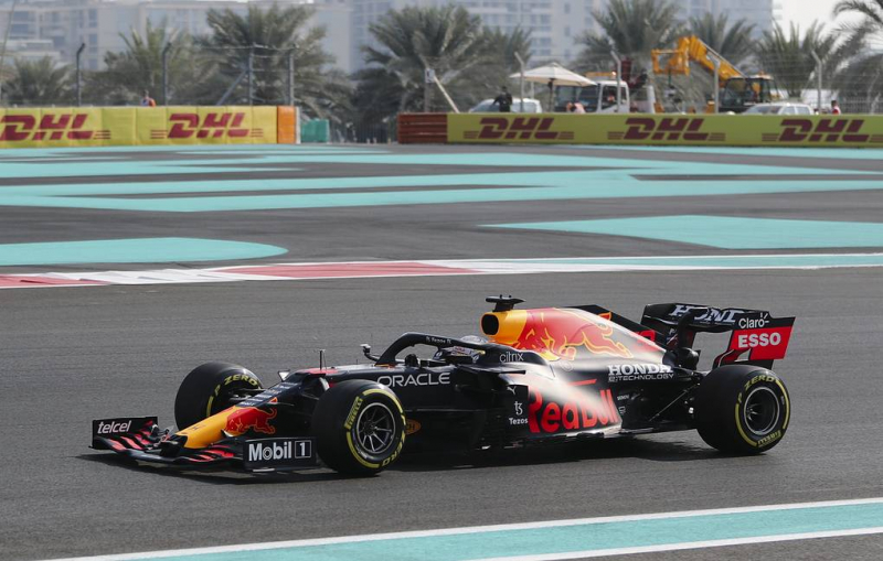 Ферстаппен выиграл квалификацию Гран-при Абу-Даби "Формулы-1"

