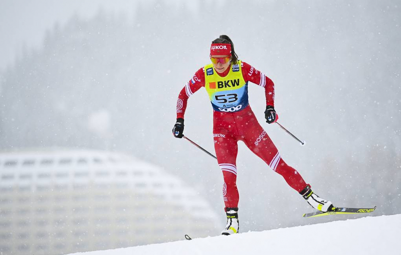 Лыжница Непряева стала третьей в гонке на 10 км на многодневке "Тур де Ски"

