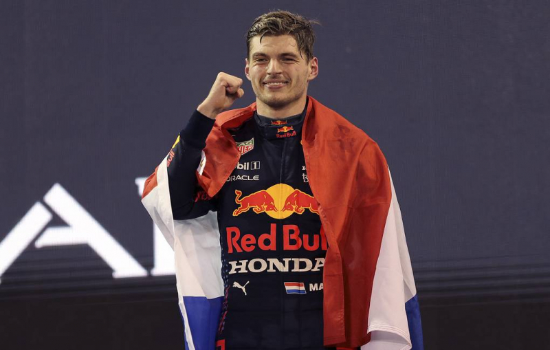 Макс Ферстаппен впервые стал чемпионом "Формулы-1"

