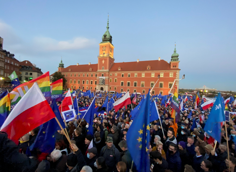 Польша пригрозила прекратить взносы в бюджет ЕС