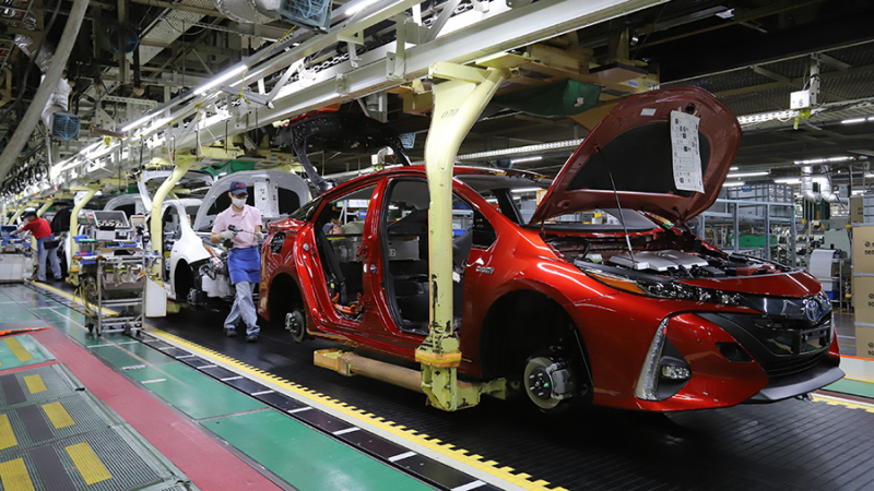 Toyota остановит выпуск автомобилей на пяти заводах