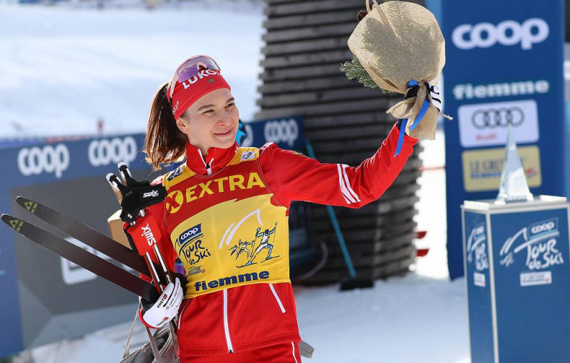 Непряева стала первой россиянкой, победившей в общем зачете "Тур де Ски"

