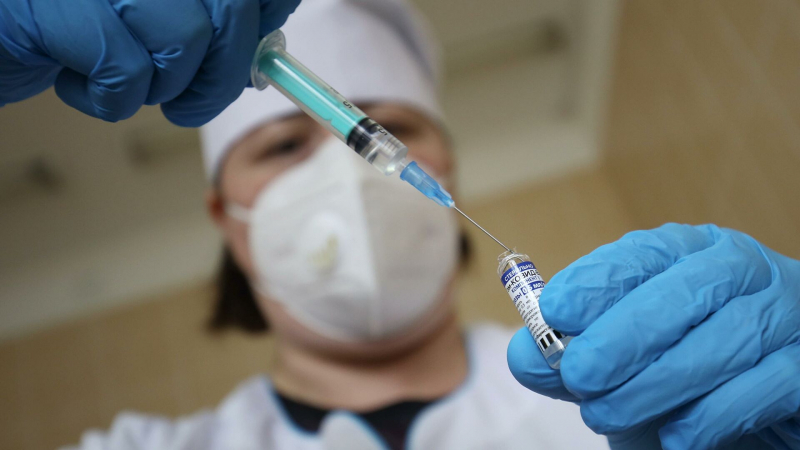 РФПИ: "Спутник Лайт" эффективно взаимодействует с зарубежными вакцинами