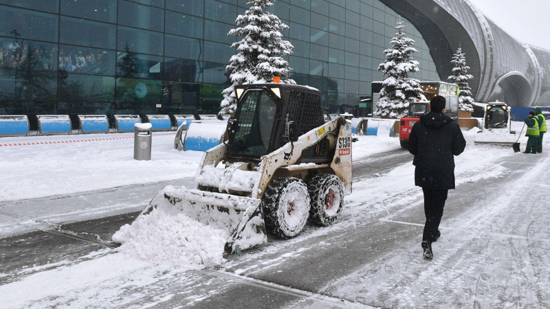 Городские службы Москвы работают в усиленном режиме из-за снегопада