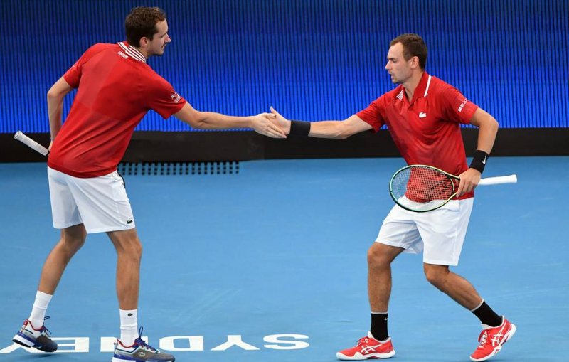 Российские теннисисты обыграли французов в первом матче Кубка ATP

