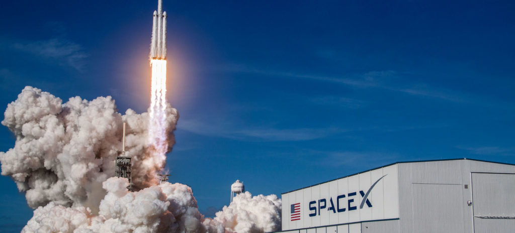 Компания SpaceX. Источник фото: https://www.spacex.com
