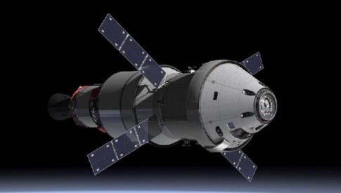 Корабль «Орион» со служебным модулем на основе ATV и третьей ступенью. Источник: НАСА