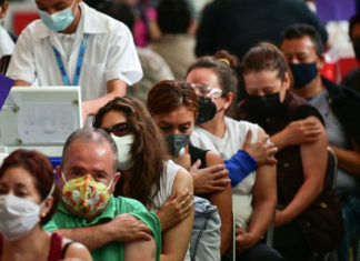 Израиль утвердил правила въезда привитых «Спутником V» туристов