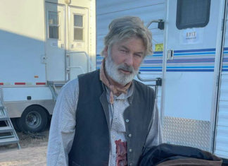 Появились новые подробности ЧП на съемках фильма с Алеком Болдуином