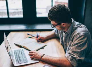 «Просто бомба»: Журналист оценил Антиплагиат, проверяющий статьи нейросетью