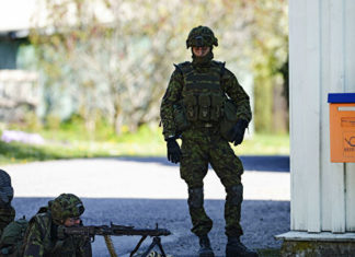 Эстония решила оградиться от России колючей проволокой