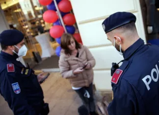 Европейские страны начали вводить локдауны для непривытых