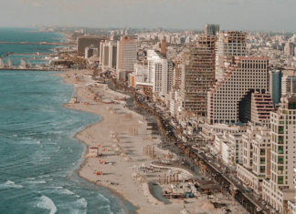 Привитым «Спутником V» разрешили въезд в Израиль