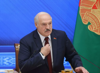 «Пускай пищат»: Лукашенко попросил помощи у России