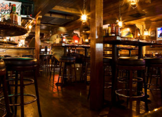 Самая вакцинированная страна Европы вводит комендантский час