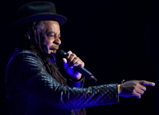 Умер один из основателей регги-группы UB40 Теренс Уилсон