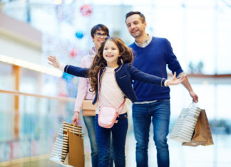 Почему людям нравится проводить время в торгово-развлекательных центрах?