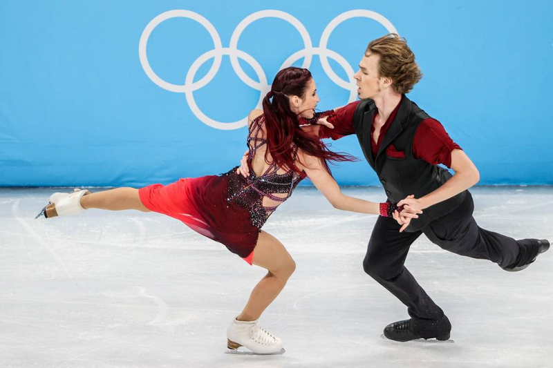 Фигуристы Синицина и Кацалапов завоевали серебряные медали в танцах на льду на Олимпиаде

