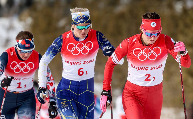 Российские лыжницы выиграли эстафету на Олимпийских играх в Пекине

