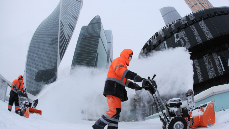 Московские спасатели усилили контроль безопасности на городских водоемах