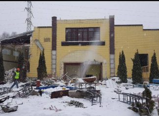 В Солнечногорске приступили к сносу незаконно возведенного ресторана