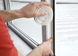 Чем утеплить пластиковые окна
