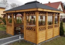 Преимущества и недостатки деревянной беседки
