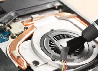 Как почистить ноутбук от пыли?