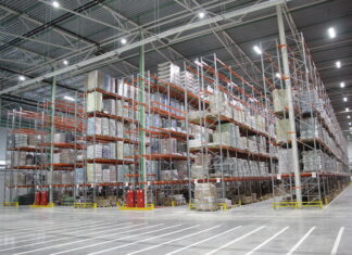 Важность правильного выбора стеллажей для склада
