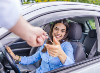 Авто в аренду: почему услуга стоит любых денег