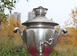 Угольные самовары: чем привлекают покупателей и почему