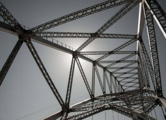 Разновидности и предназначение металлоконструкций в строительстве