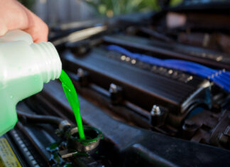 Зачем и как выбрать охлаждающие жидкости для авто