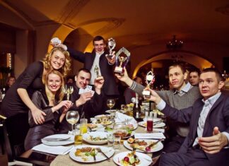 Как организовать корпоратив в ресторане