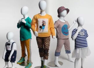 Как выбрать детские манекены для магазина