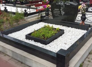 Преимущества цветников на могилу из гранита