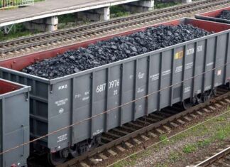 Преимущества и правила перевозки грузов в полувагонах