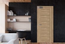 В какую сторону должны открываться межкомнатные двери: правила и рекомендации