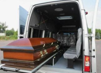 Как безопасно доставить тело умершего в другой город: все нюансы перевозки