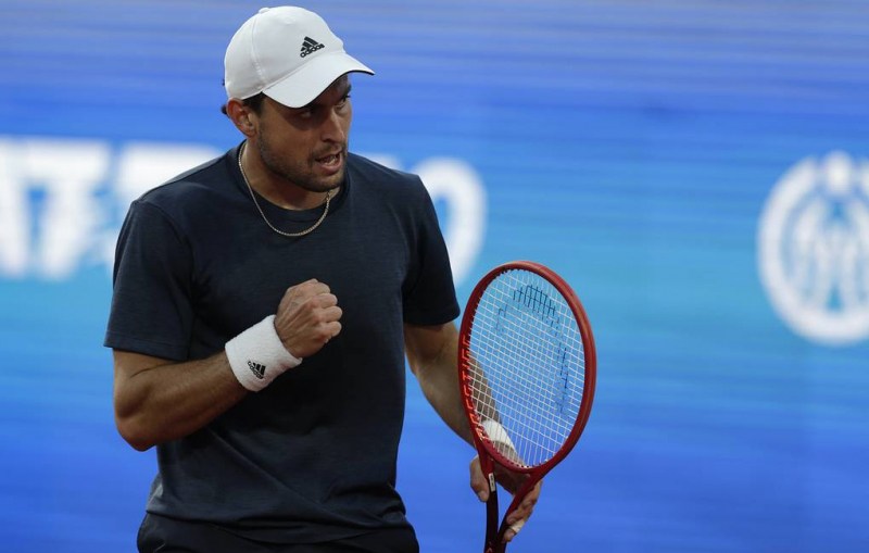 Теннисист Карацев обыграл Маррея и стал победителем турнира ATP в Сиднее


